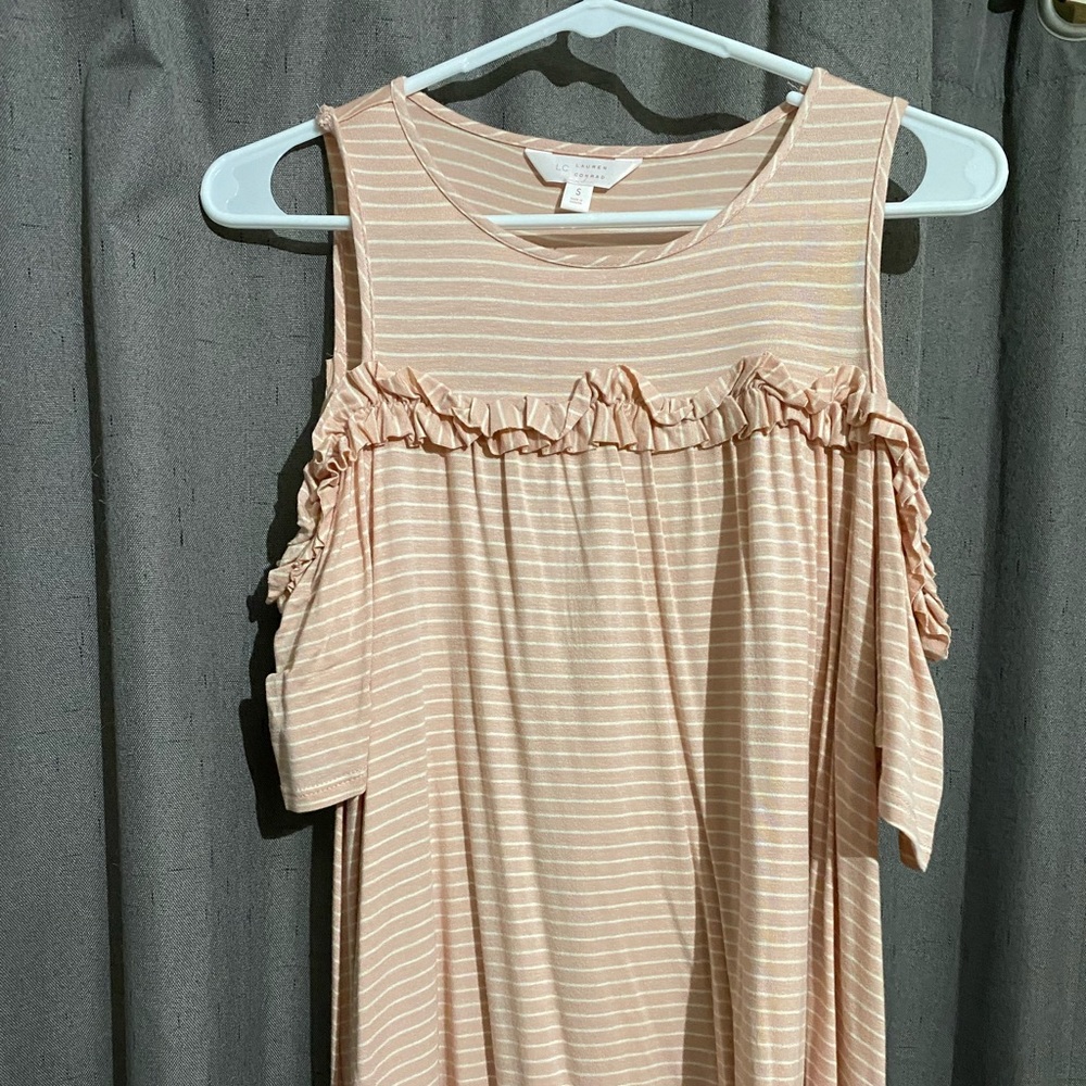 Cold shoulder shirt
